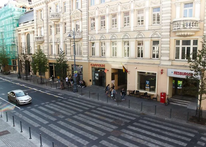 Fabrika Nakvynės namai