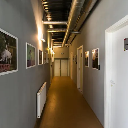 Fabrika *