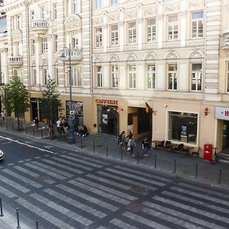 Fabrika Nakvynės namai