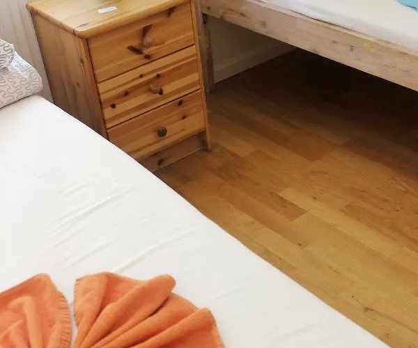 Nakvynės namai Fabrika